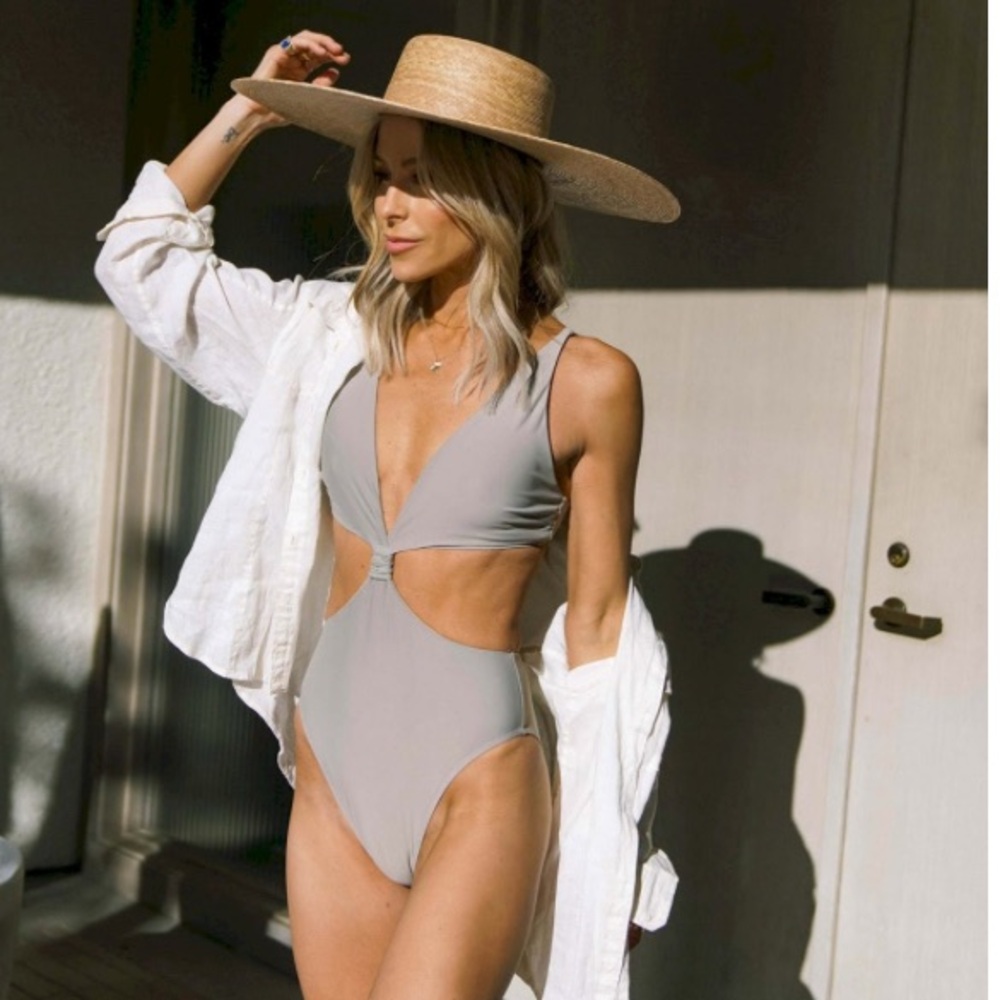 NWT Sz M Splendid x Mary Lawless Lee Taupe One-Piece cut out Swimsuit